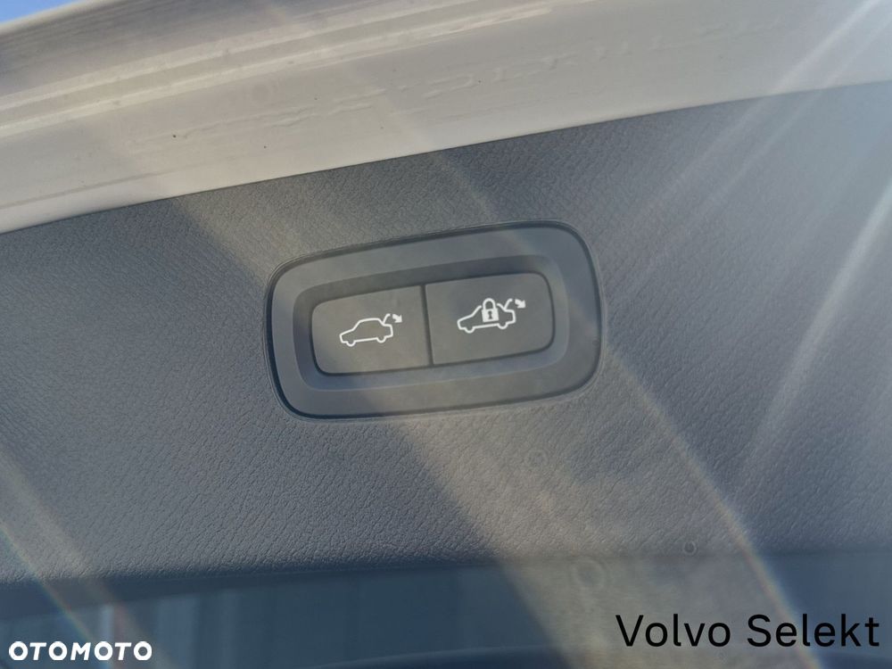 Volvo XC 90 - 40