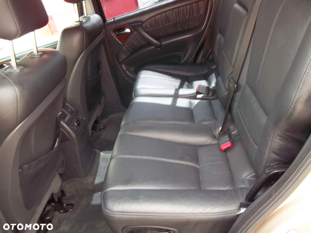 Mercedes-Benz ML - 7