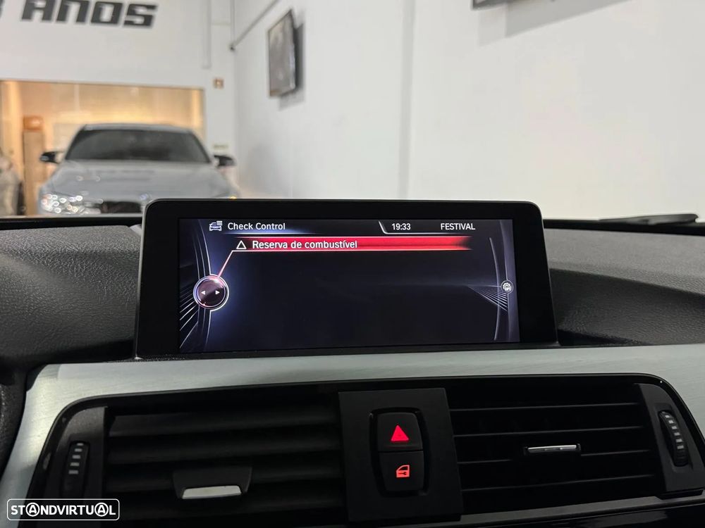 BMW 320 d Touring Pack M - 26