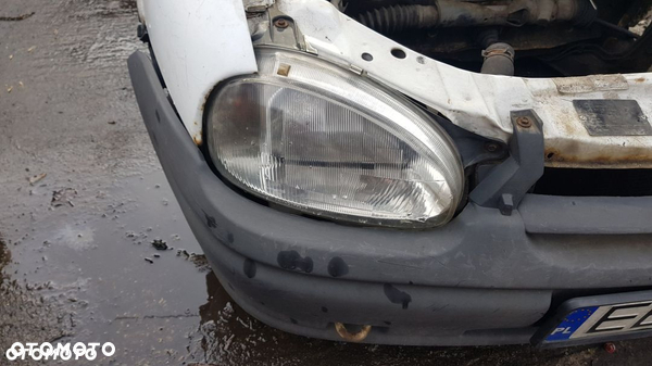 `OPEL CORSA B  LAMPA PRZÓD PRAWA