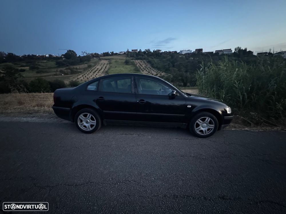 VW Passat 1.9 TDi Confortline - 6