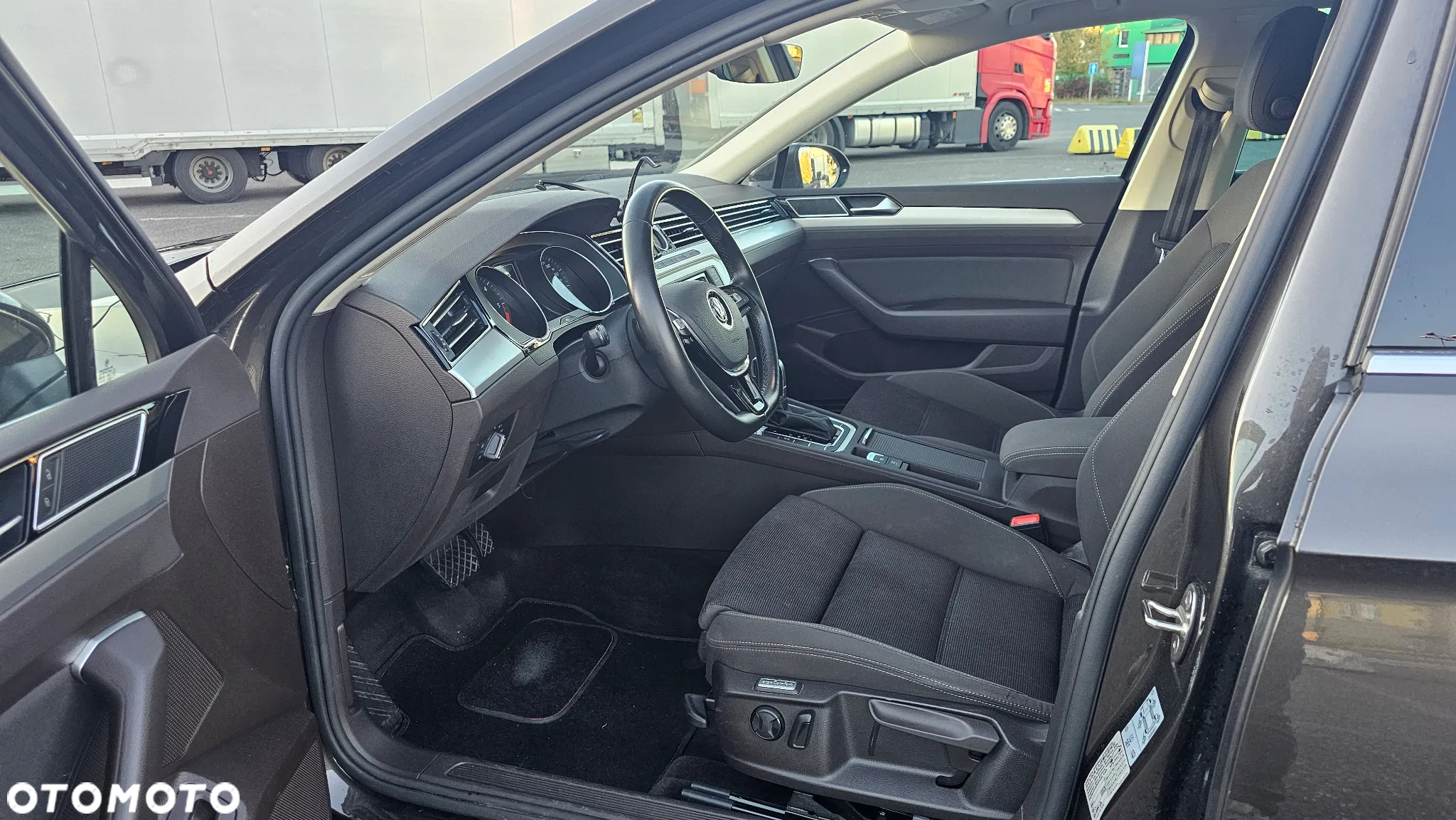 Volkswagen Passat 2.0 TDI BMT Comfortline DSG - 10