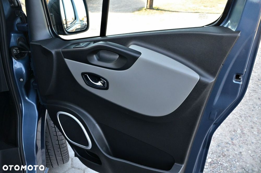 Renault Trafic - 23