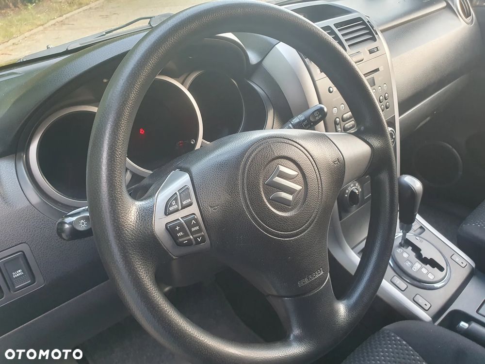 Suzuki Grand Vitara 2.0 20th Anniversary - 14