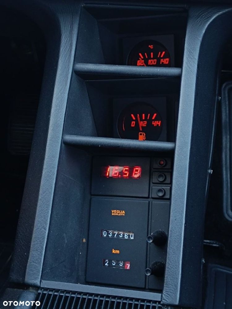 Ferrari Testarossa - 30