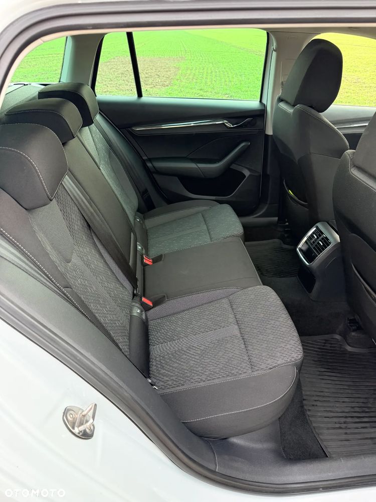 Skoda Octavia 1.5 TSI ACT Style - 13