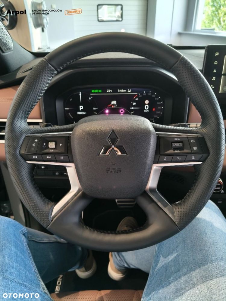 Mitsubishi Outlander Instyle Plus - 14