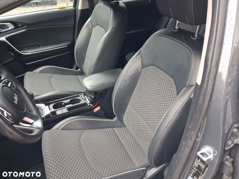 Kia Ceed 1.5 T-GDI L - 11