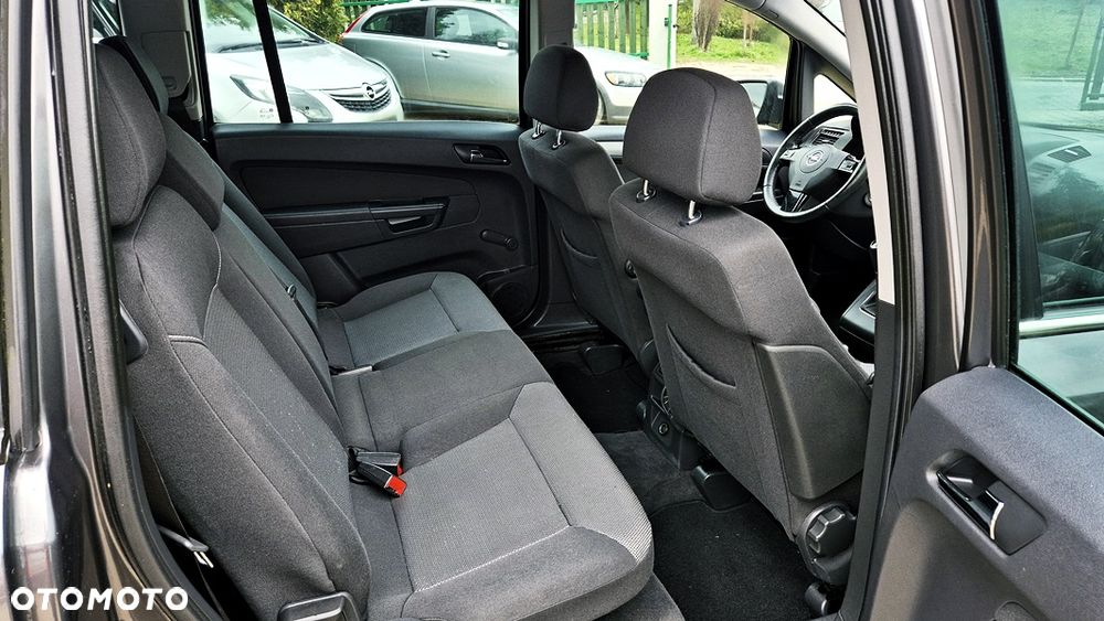 Opel Zafira 1.8 Cosmo EU5 - 34