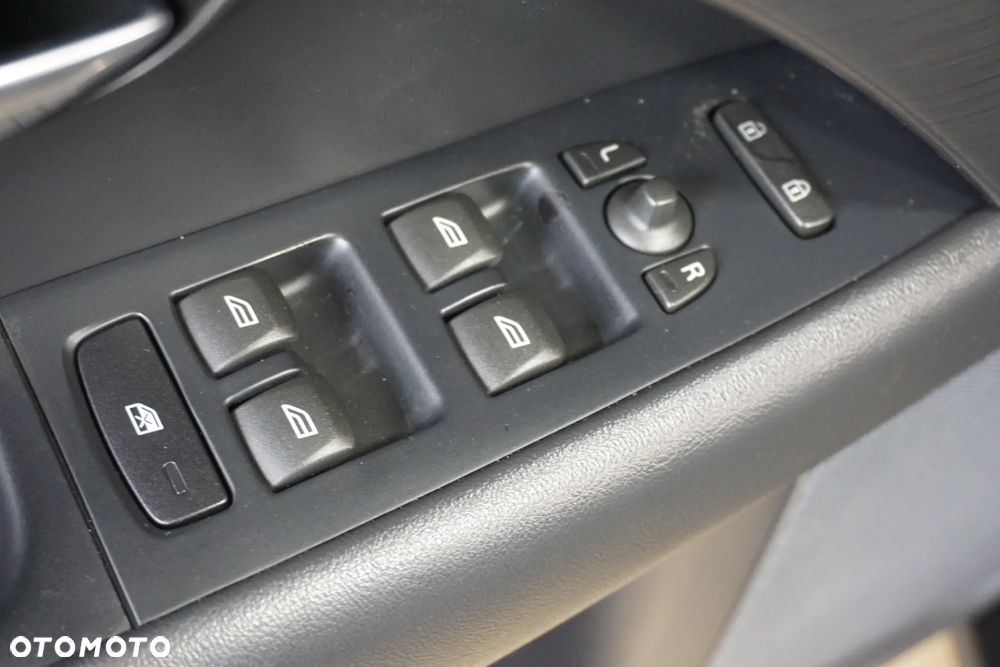 Volvo XC 70 D4 Geartronic Kinetic - 27