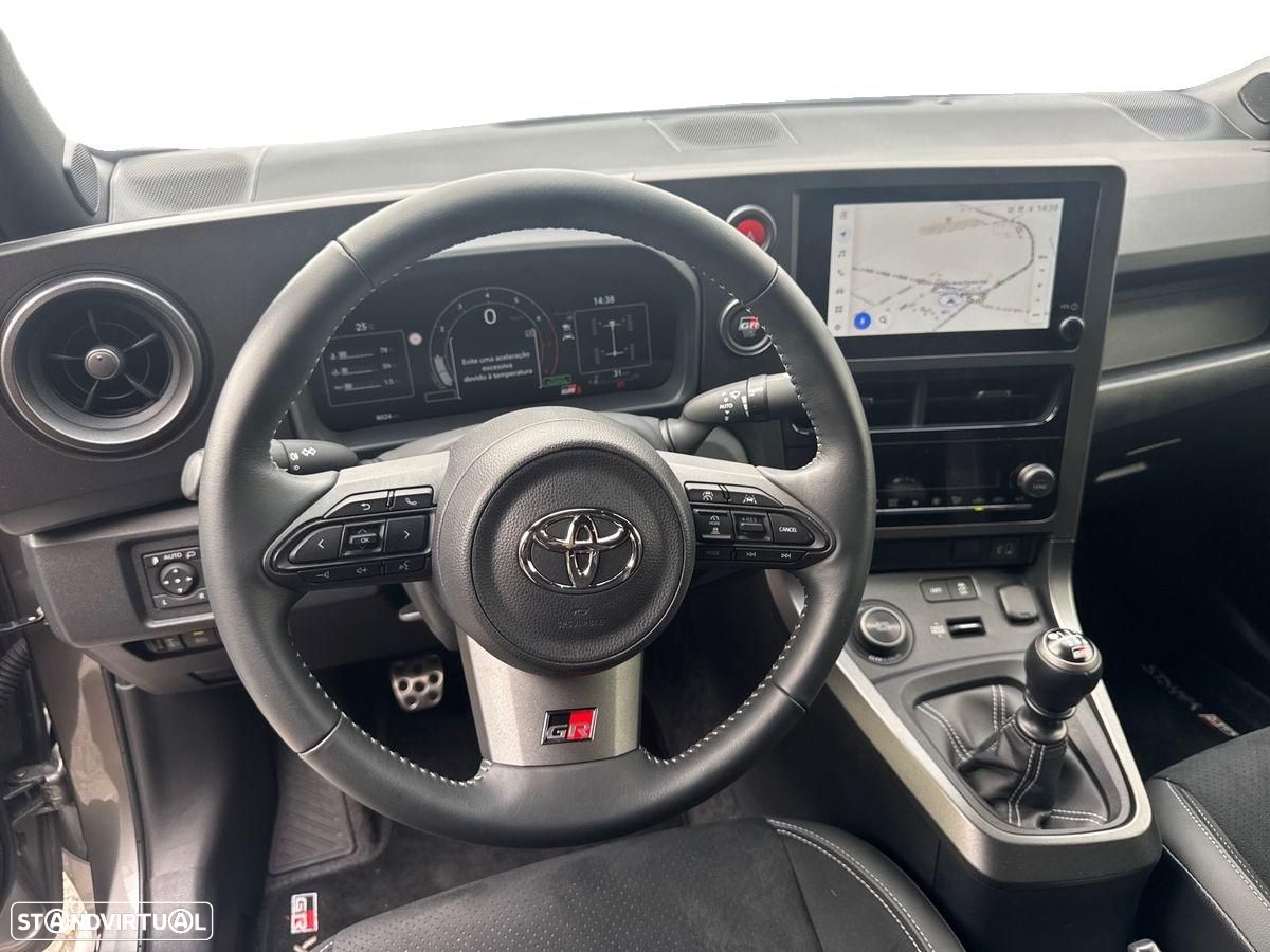 Toyota Yaris GR 1.6 T Legend T/M - 9