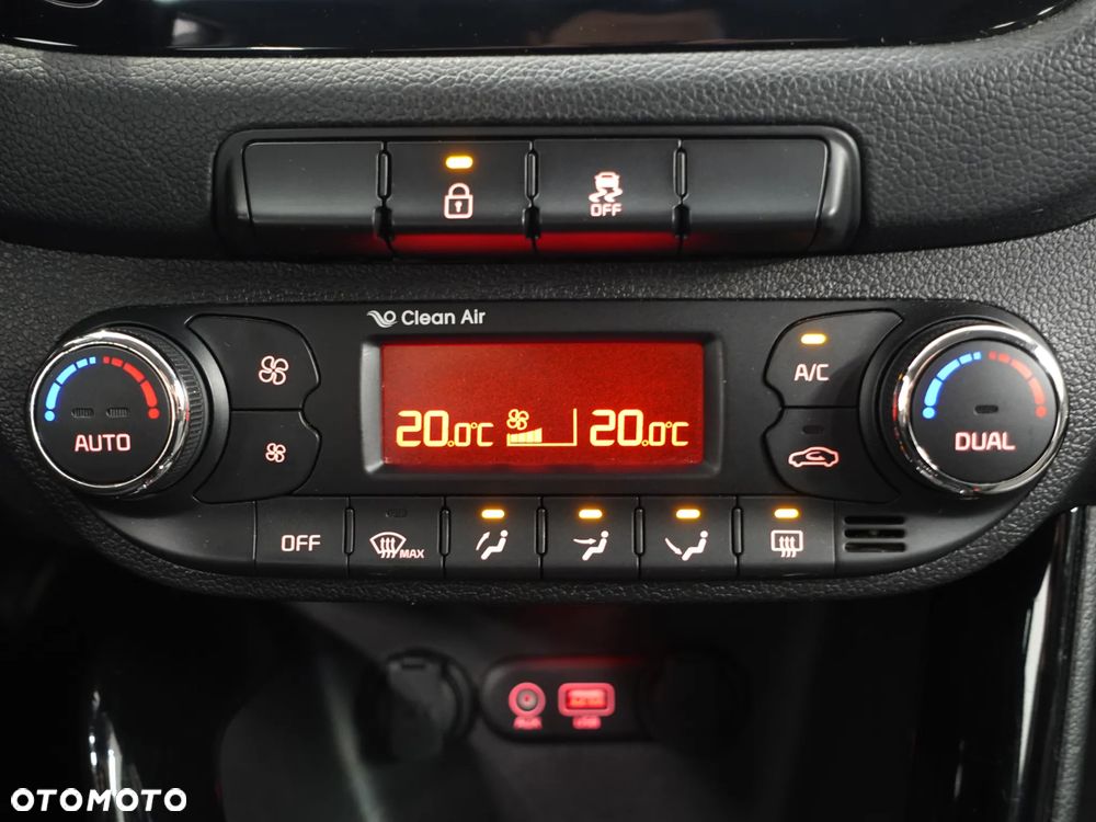 Kia Ceed 1.6 CRDi 136 DCT ISG Spirit - 33