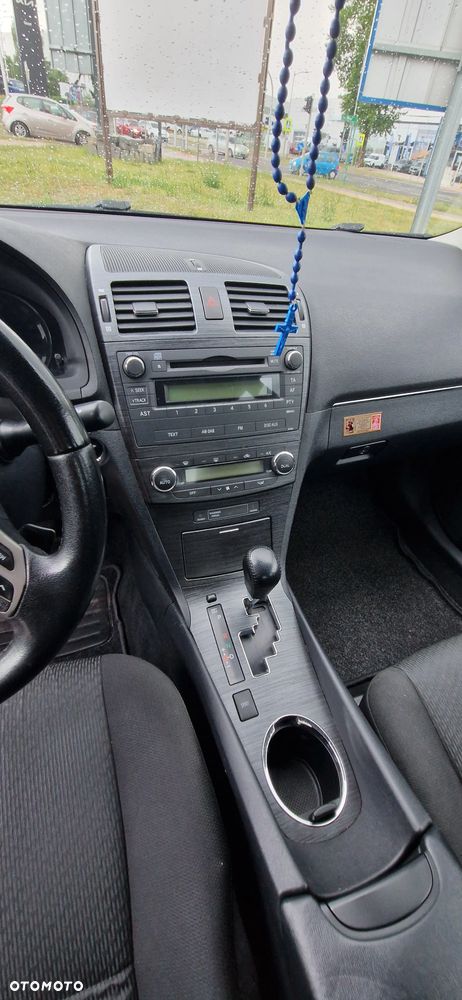 Toyota Avensis 2.0 Sol plus MS - 12