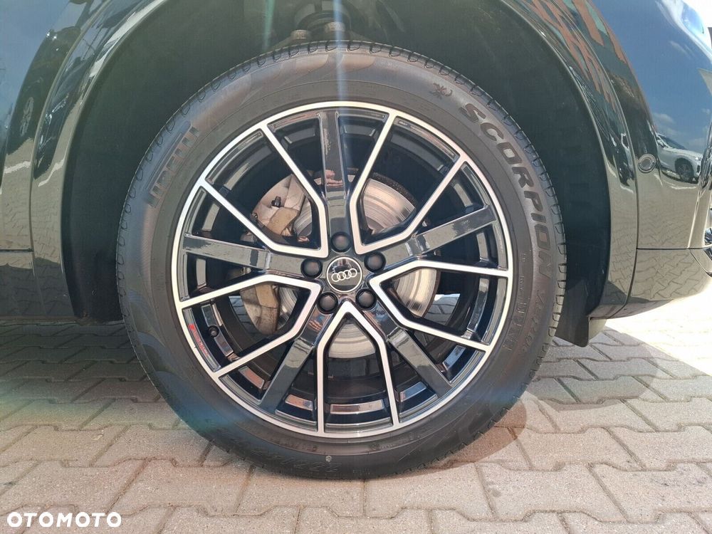 Audi Q5 Sportback - 12