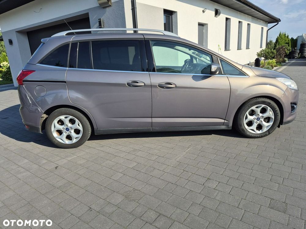 Ford Grand C-MAX - 18