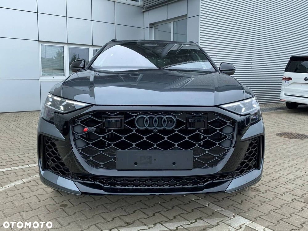 Audi RS Q8 - 10