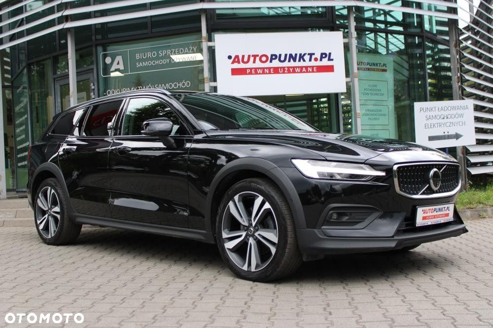 Volvo V60 Cross Country - 3