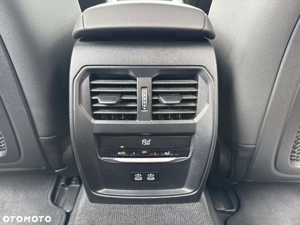 BMW i4 - 29
