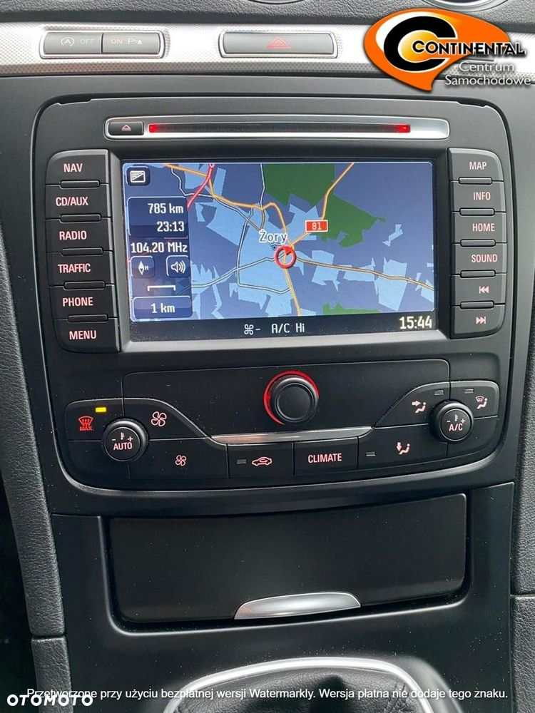 Ford S-Max - 11