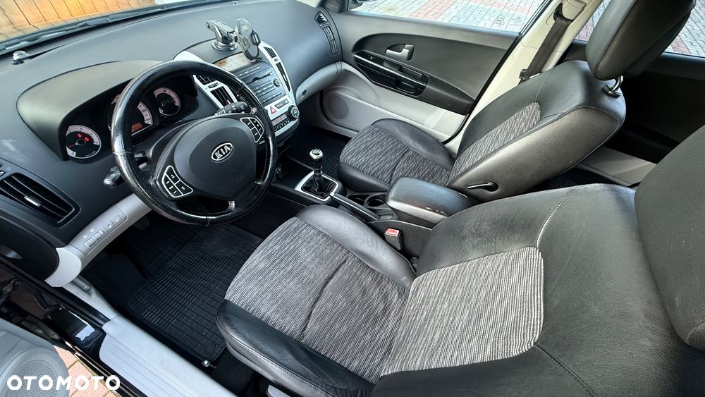 Kia Ceed 1.6 CRDi 115 Edition 7 - 9