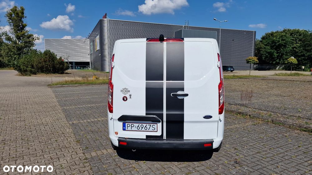 Ford Transit Custom - 12