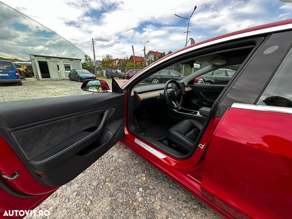 Tesla Model 3 - 11