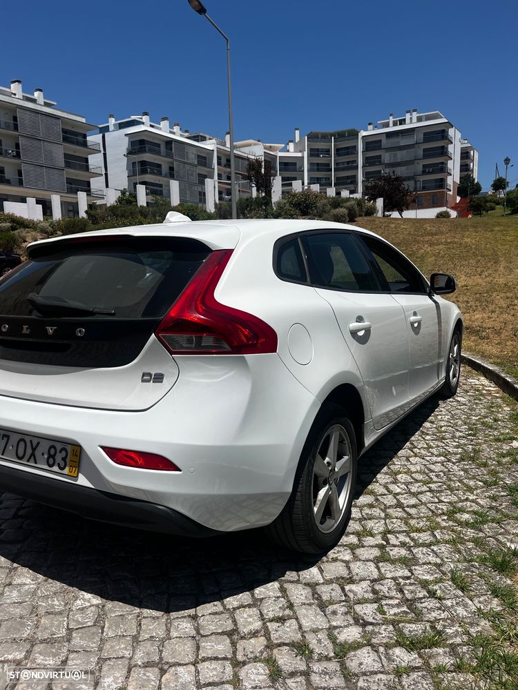 Volvo V40 1.6 D2 R-Design Momentum - 4
