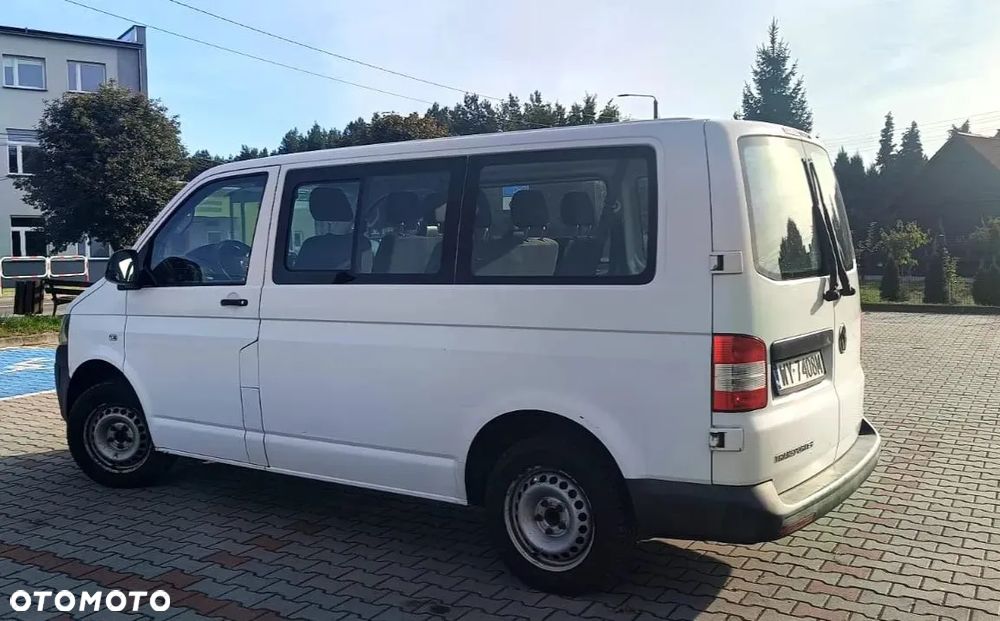 Volkswagen Transporter - 2