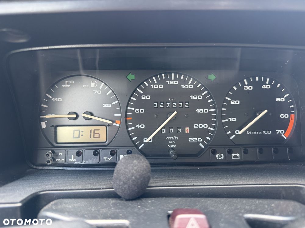 Volkswagen Passat 1.8 GL - 10