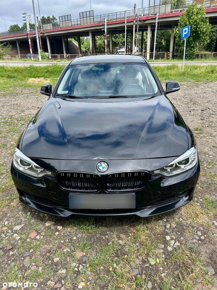 BMW Seria 3 320i - 2