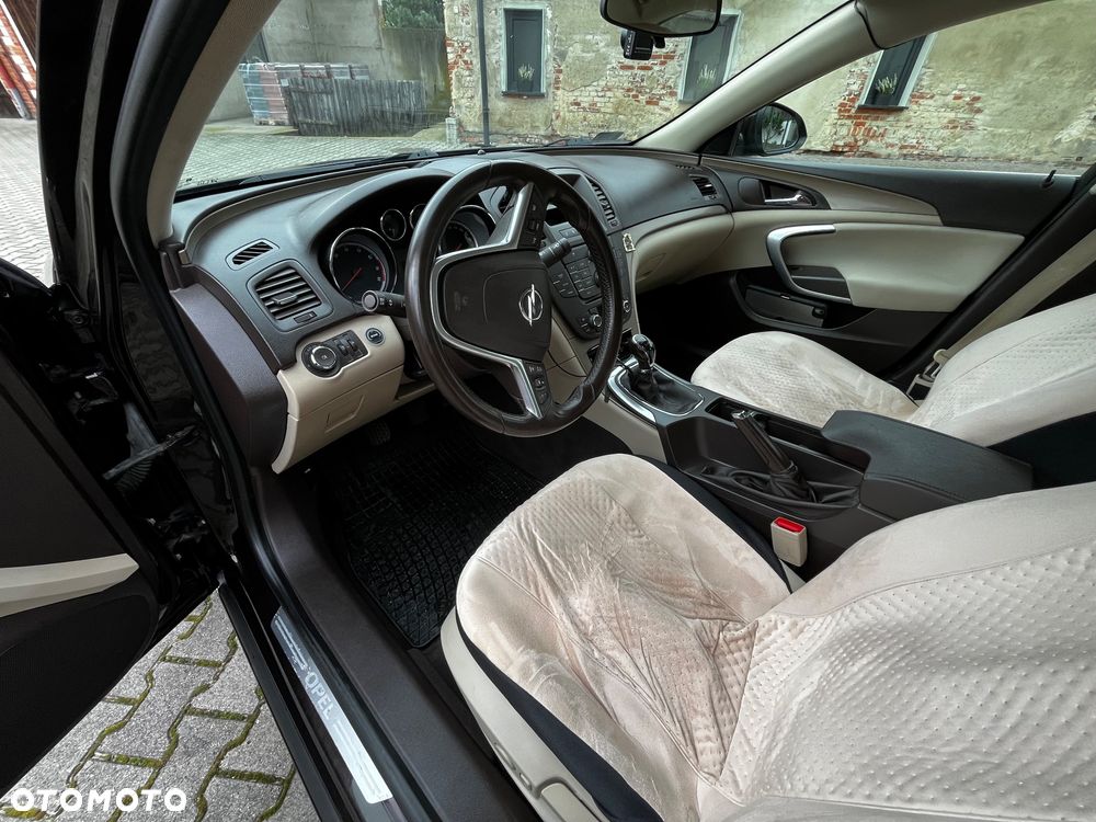 Opel Insignia 1.8 - 8