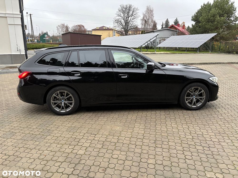 BMW Seria 3 320d Sport Line - 10