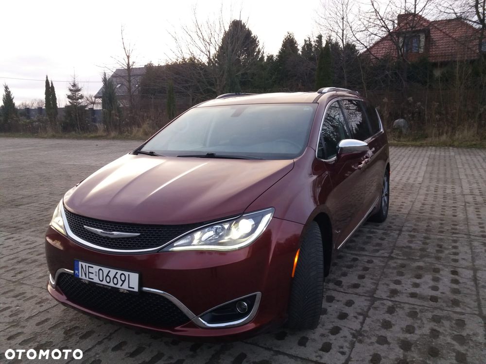 Chrysler Pacifica - 22