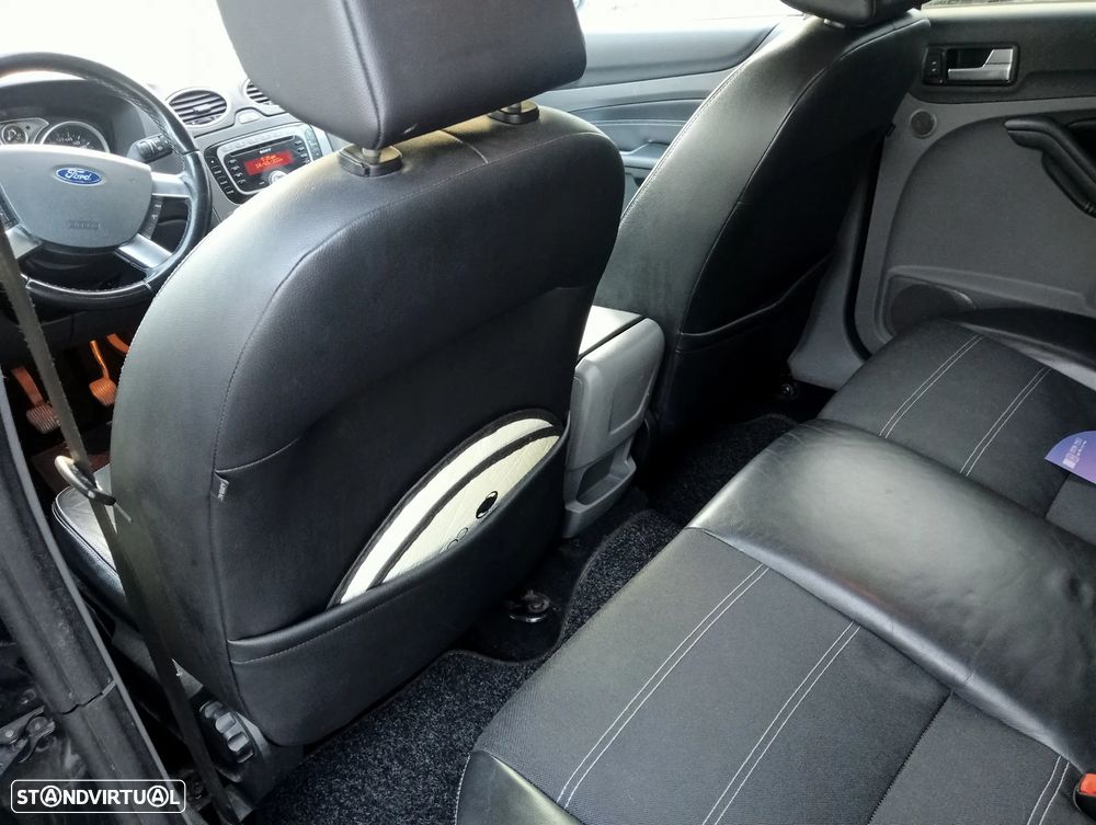 Ford Focus SW 1.6 TDCi Titanium - 13