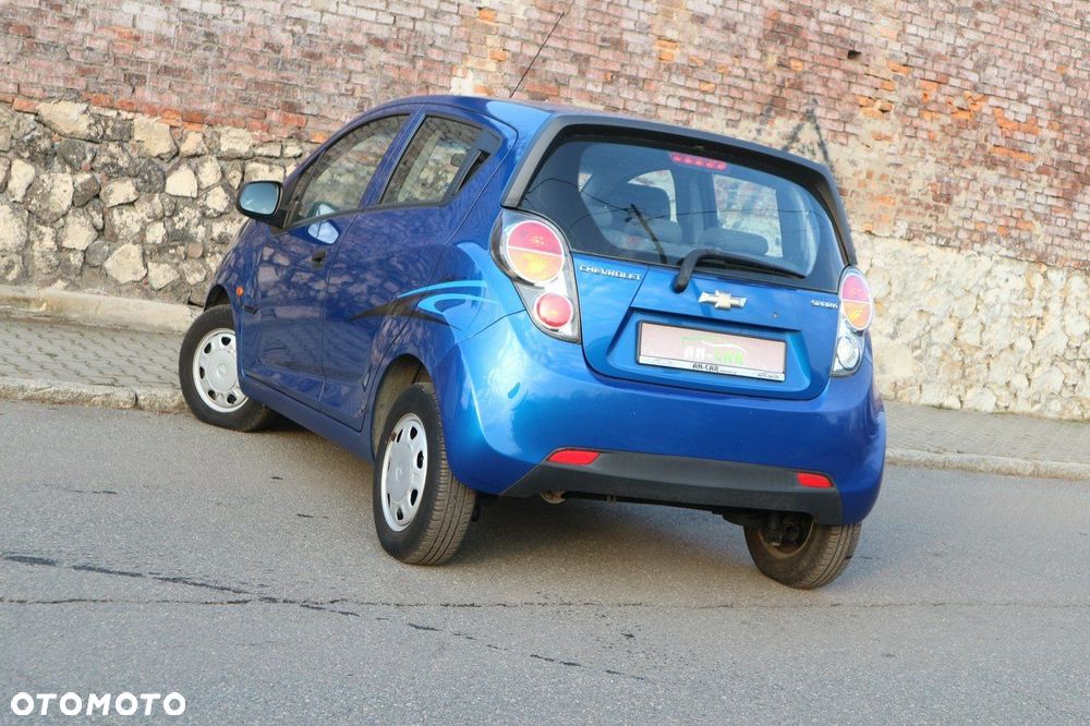 Chevrolet Spark 1.0 Base - 27