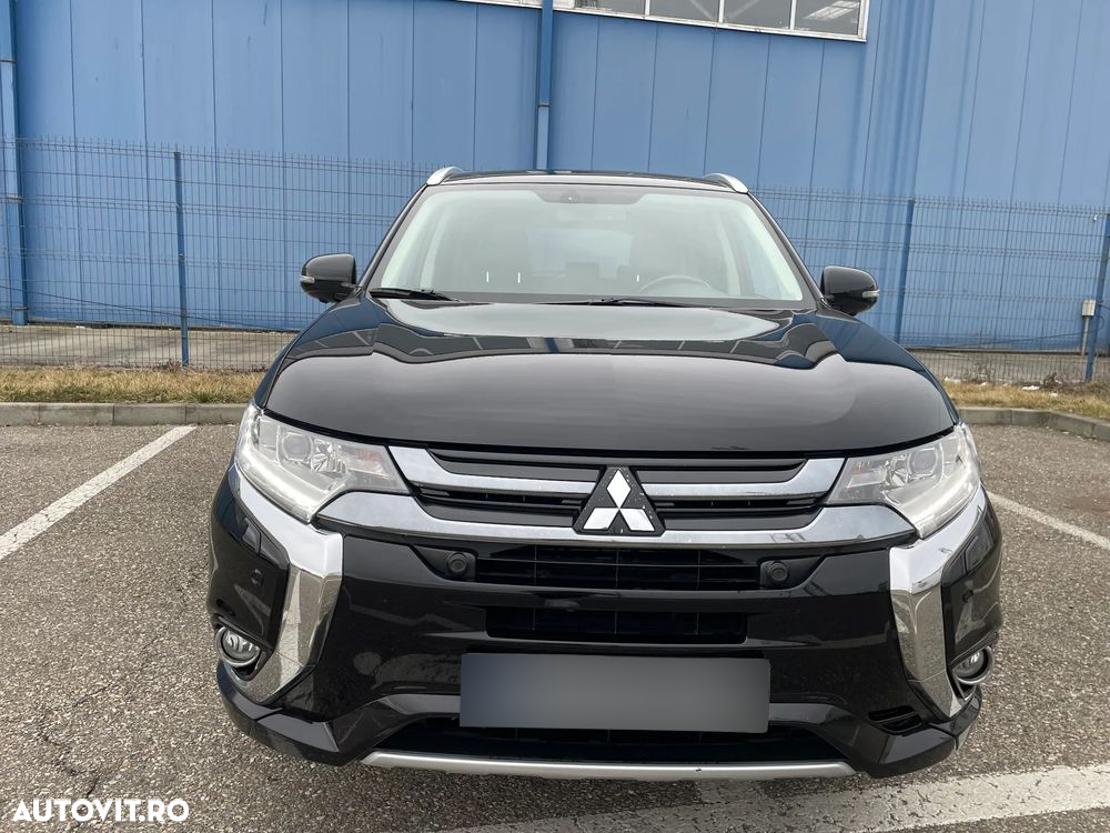 Mitsubishi Outlander 2.0 4WD Plug-In Hybrid Top - 14