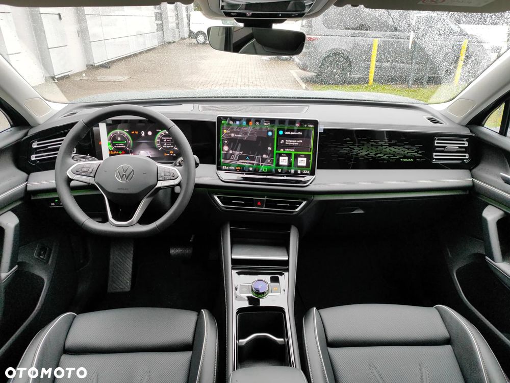 Volkswagen Tiguan 2.0 TDI Elegance DSG - 25