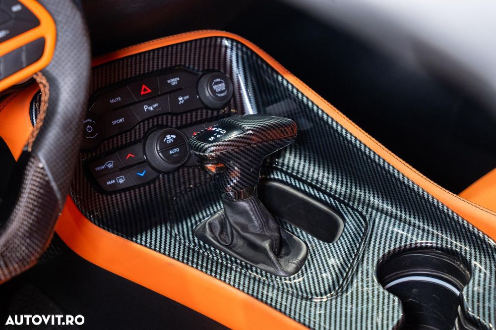 Dodge Challenger - 35