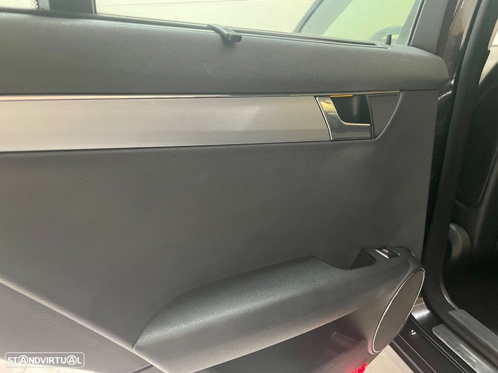 Mercedes-Benz C 250 CDi Classic J17 BlueEfficiency - 26