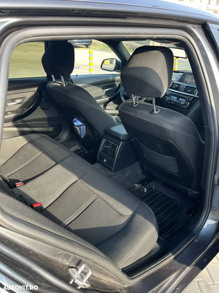 BMW Seria 3 320d xDrive AT - 7