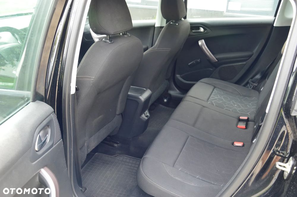 Peugeot 2008 - 17