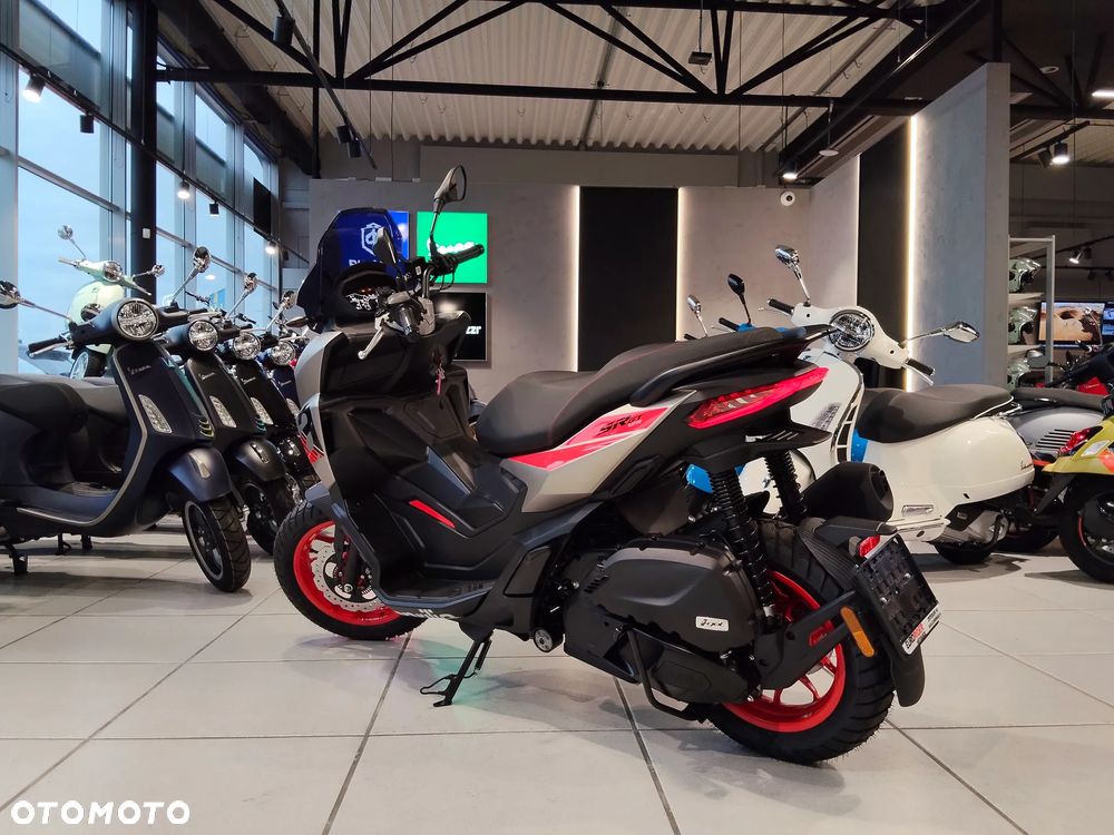 Aprilia SR - 6