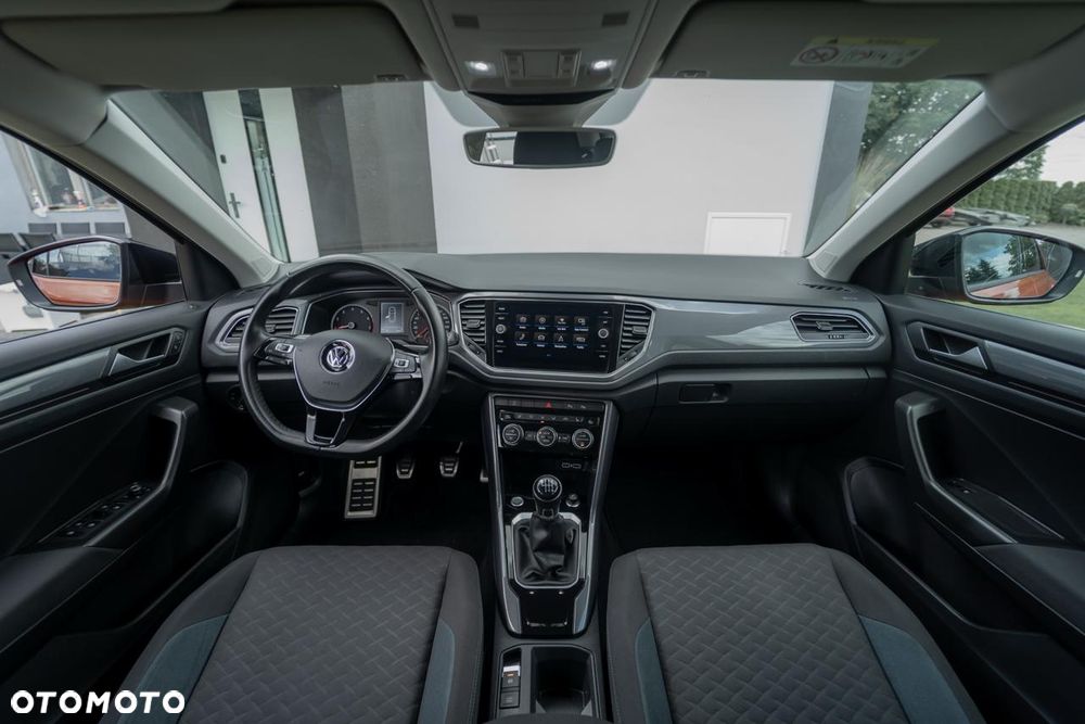 Volkswagen T-Roc - 36