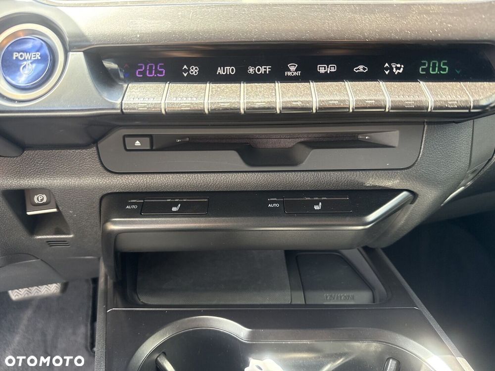 Lexus UX 250h GPF F Impression 2WD - 22