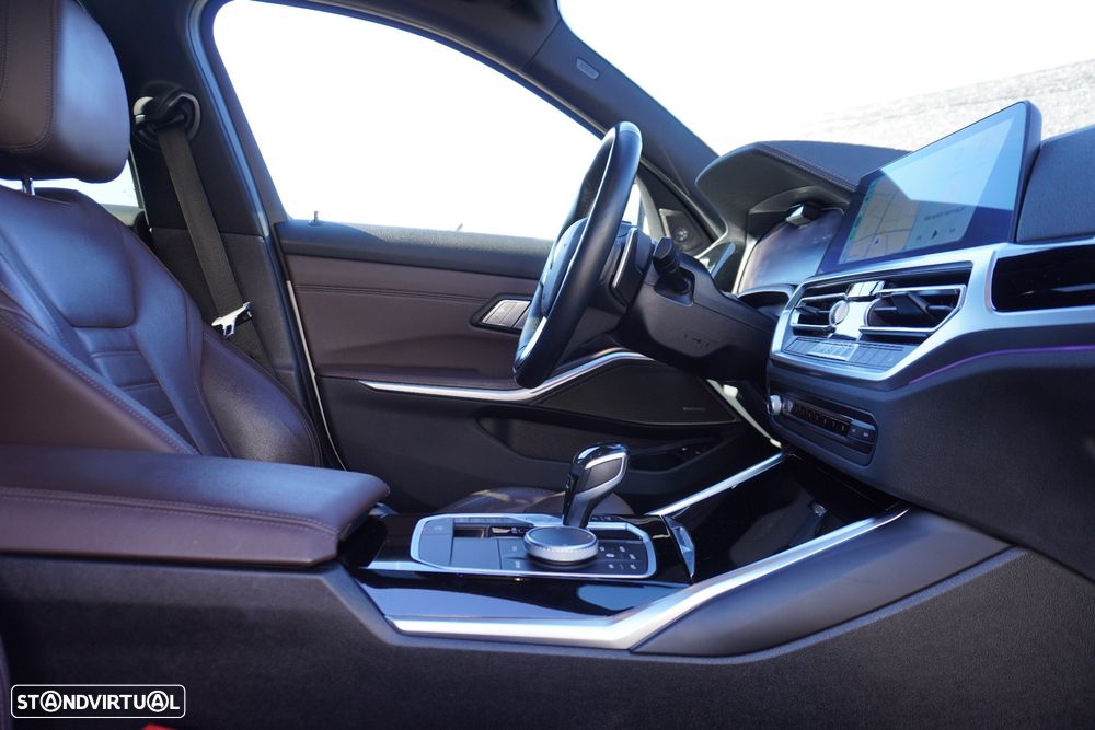 BMW 330 e Aut. Sport Line - 15