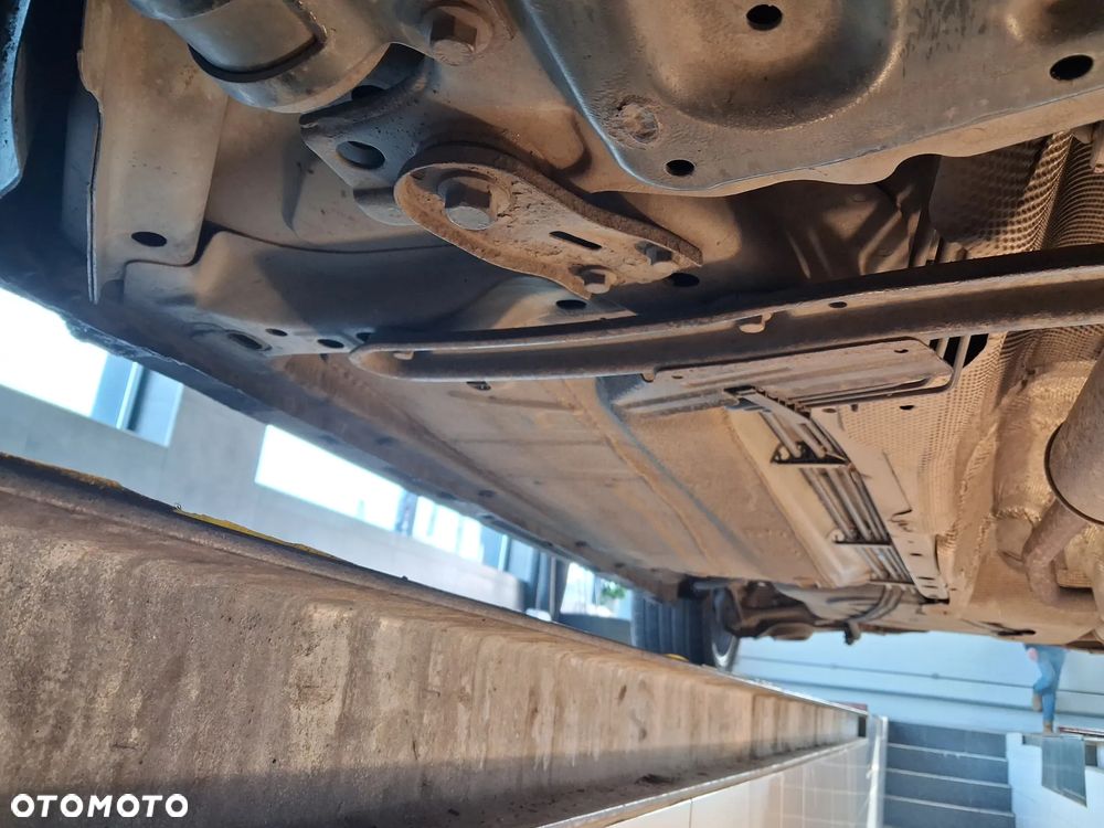 Ford Focus 1.6 Trend EU5 - 22