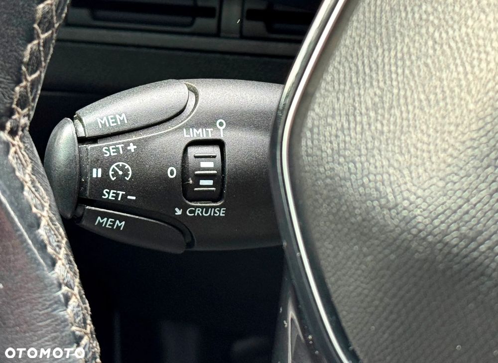 Peugeot 3008 BlueHDi 130 Stop & Start Allure Business-Paket - 29