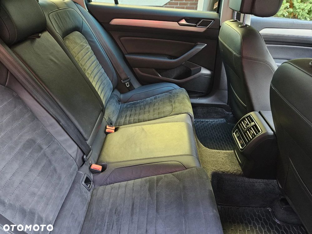 Volkswagen Passat 2.0 TDI BMT Highline - 28