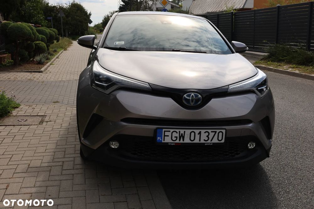 Toyota C-HR 1.8 Hybrid Prestige - 2