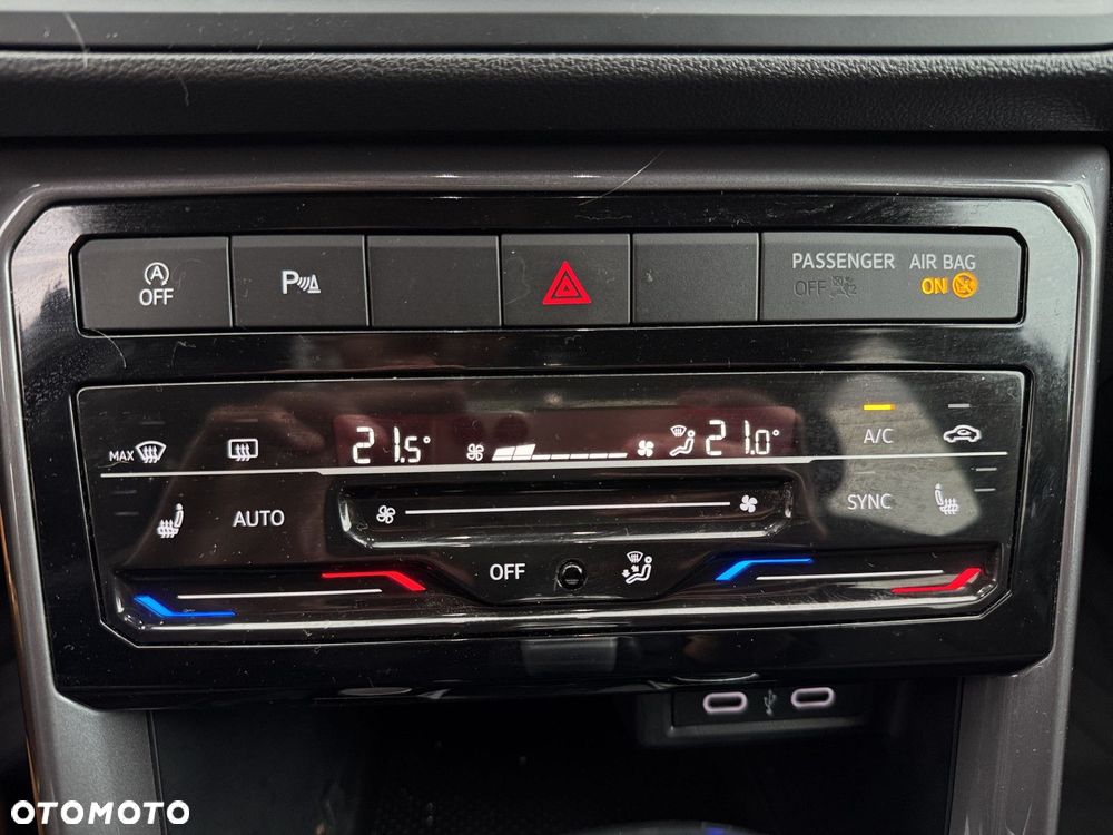 Volkswagen T-Cross - 14